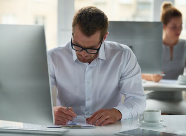 La formation d'anglais permet au responsable de communication de monter en niveau. à Le Puy